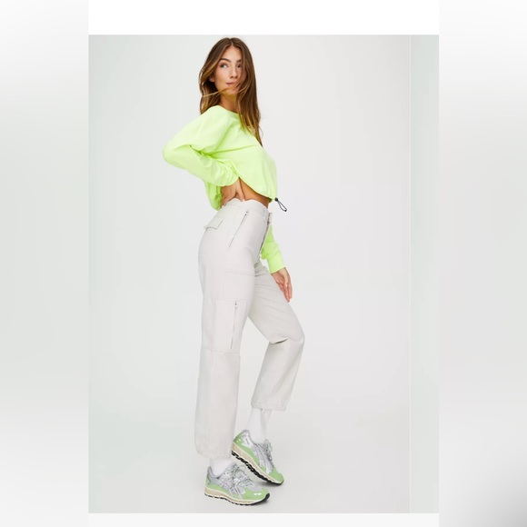 Aritzia TNA • Portland Cargo Jogger Pant • Size 6 - Picture 2 of 11